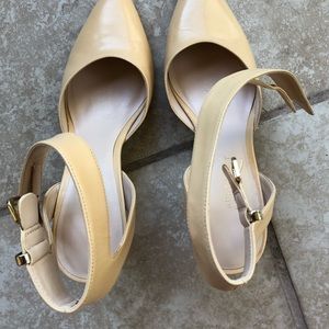Cream Nine West heels size 7.5